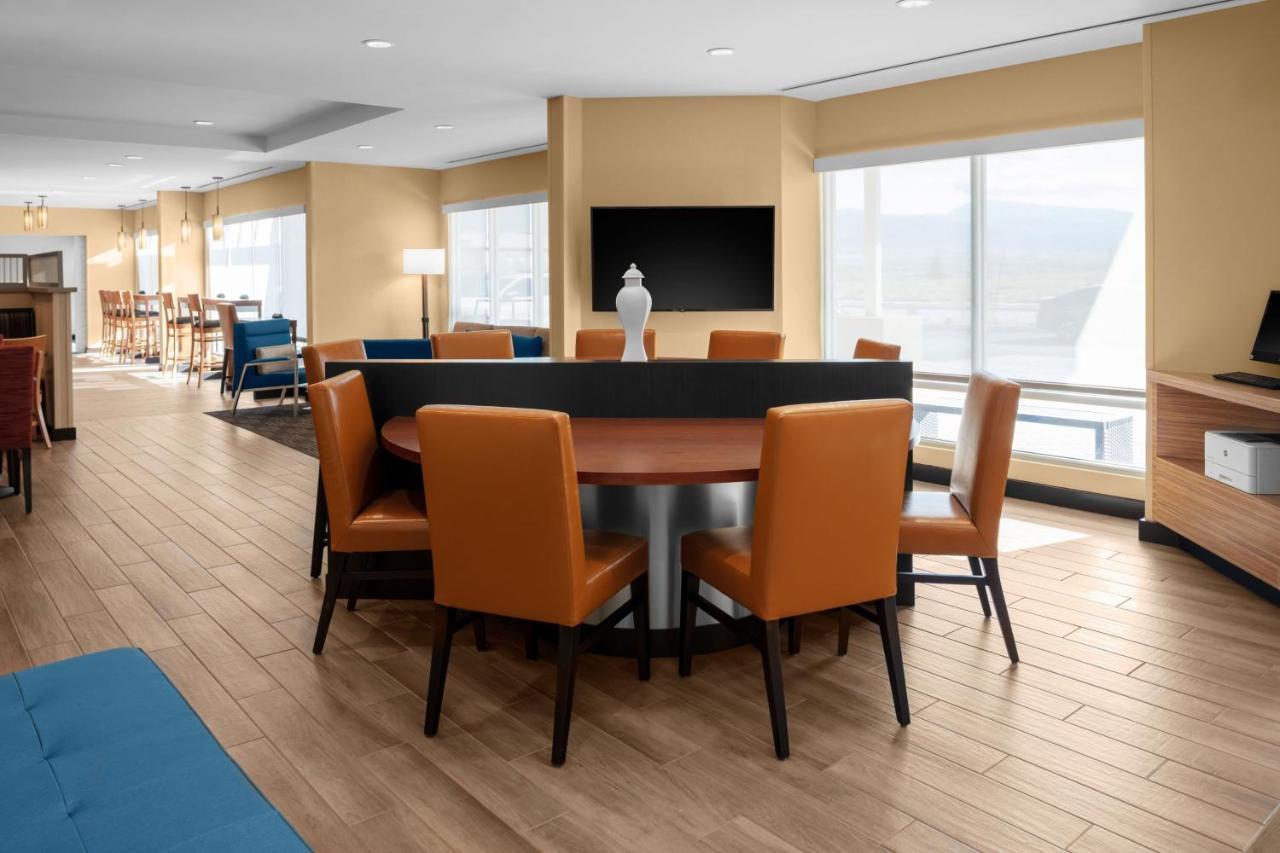 Towneplace Suites By Marriott 테하차피 외부 사진